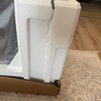 Hasarlı Samsung TV Kargo Teslimatı Ve Satıcıdan Tam İade Talebi
