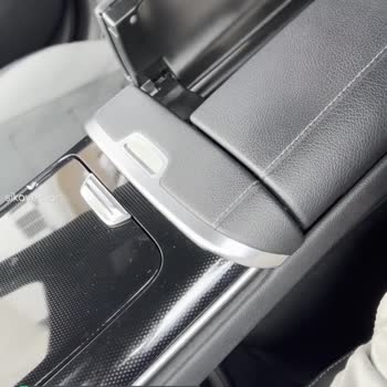 Mercedes-Benz Orta Konsolun Kapağının Açılmaması