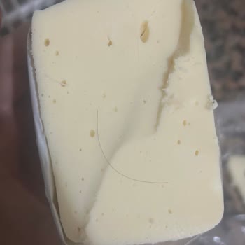 BİM Onur Marka Tost Peynirinde Kıl Bulunması ve İade Talebi