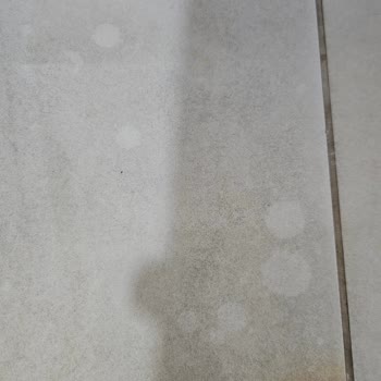 Asperox Temizlik Ürünü Davlumbaz Dokunmatik Panelini Arızaladı Ve Fayansları Lekelendirdi