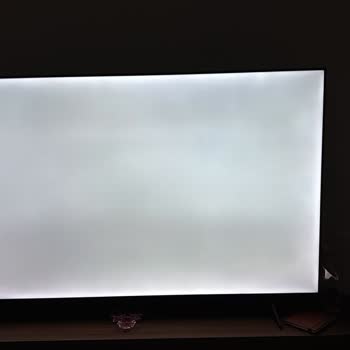 Vatan’dan Alınan TCL TV’de Işık Süzmesi Sorunu Ve Uzayan Değişim Süreci