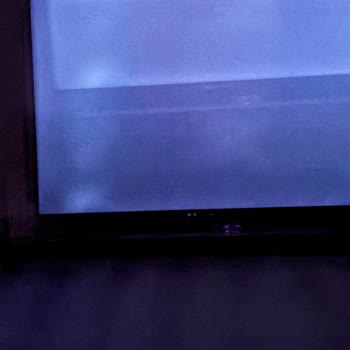 Vatan’dan Alınan TCL TV’de Işık Süzmesi Sorunu Ve Uzayan Değişim Süreci