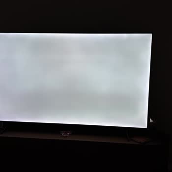 Vatan’dan Alınan TCL TV’de Işık Süzmesi Sorunu Ve Uzayan Değişim Süreci