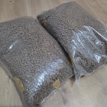 Siparişteki Kedi Maması Eksik Ve Orijinal Değil, Firmadan Cevap Yok