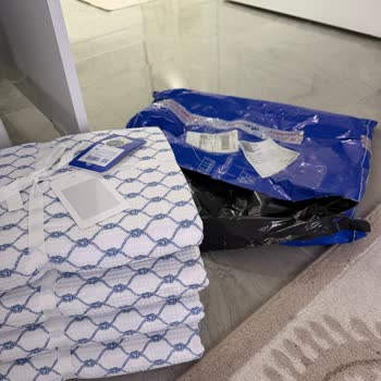 İkinci Kez Eksik Yastık Kılıfı Ve Ambalajsız Gönderim Şikayeti