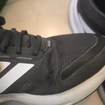 Az Kullanılan Adidas Yazlık Ayakkabıda Hızlı Yıpranma Ve Fotoğrafla Reddedilen İnceleme