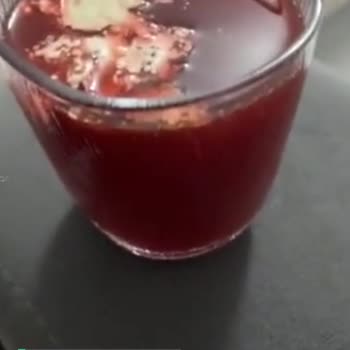 Juss Meyve Suyu İçi Küf Dolu