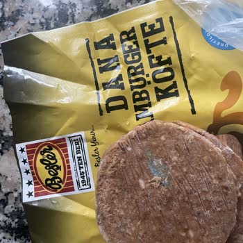 Beşler Dana Burger Köfte’de Mavi Renkli Plastik Parça Keşfedildi