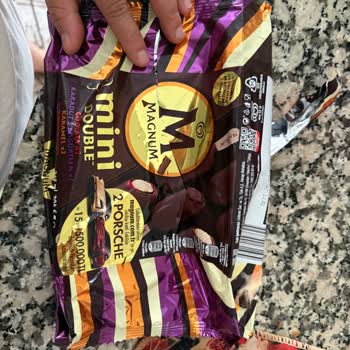Magnum Mini Double Dondurmanın Üzerinde Küflenme Gıda Güvenliği Endişesi Ve Çözüm Talebi