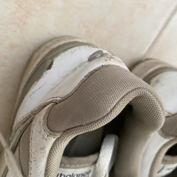 2 Yıllık Garantide 7 Ayda Deforme Olan New Balance 550 Ayakkabının Değişim Talebi