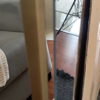 BİM Şubesinde Gelen Homendra Gold Ayna Silikon Ayrılması Nedeniyle İade Ve Ücret İadesi Talebi