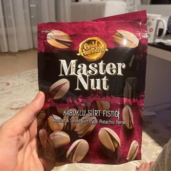 Migros Mağazasında İndirimli Siirt Fıstığının Bayat Çıkması