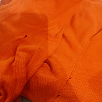 Mavi Tişörtte Kısa Sürede Oluşan Delik Sorunu Ve Mağaza İtirazı