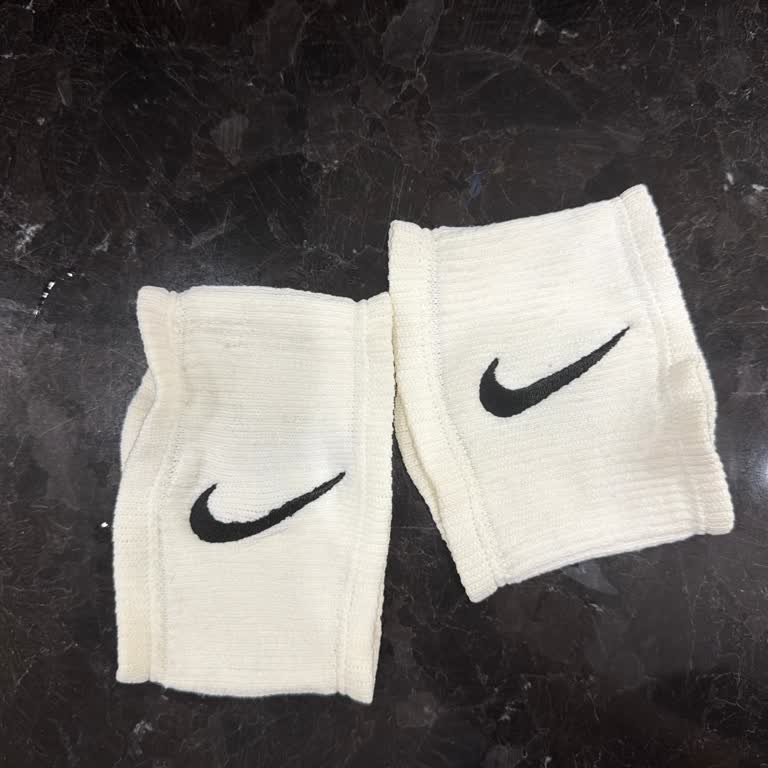 Nike Bileklikte Elastik Bozulması Nedeniyle Ücret İadesi Talebi