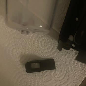Philips Latte GO 5500 Süt Köpürtücüsü Kırıldı Ve Garanti Değişimi Talep Ediyorum