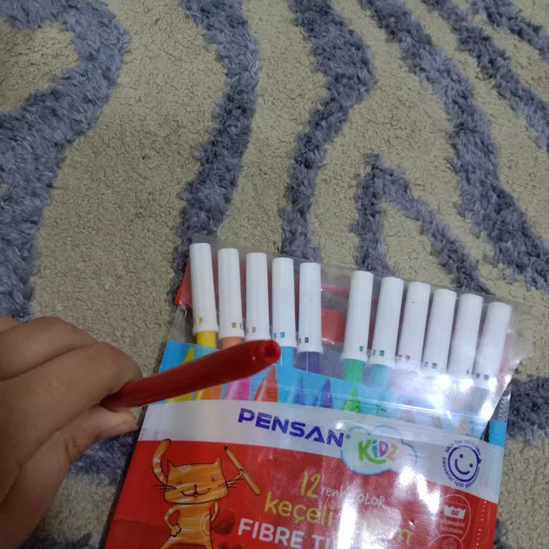 Kırmızı Keçeli Kalemin Boş Olması Nedeniyle Kalem Setinde Eksiklik Yaşanıyor
