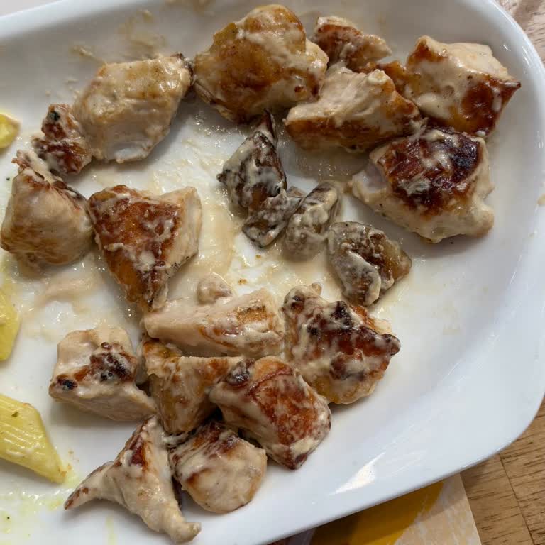 Kremantar Menüsünde Mantarsız Ve Kremasız Kurumuş Tavuk Ücretine Uygun Değil