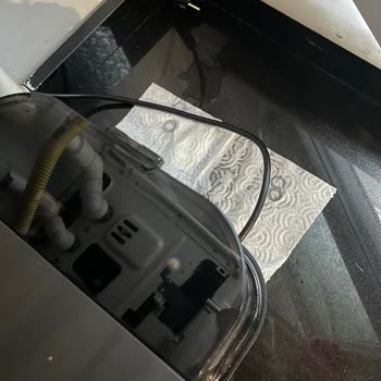 Garanti Kapsamındaki Grundig Kahve Makinesinin Sürekli Su Sızdırması Ve Çözülmeyen Arızası