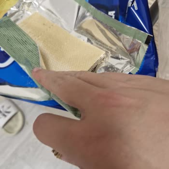 Bayat Ve Islak Görünen Eti Hoşbeş Fındıklı Ürün