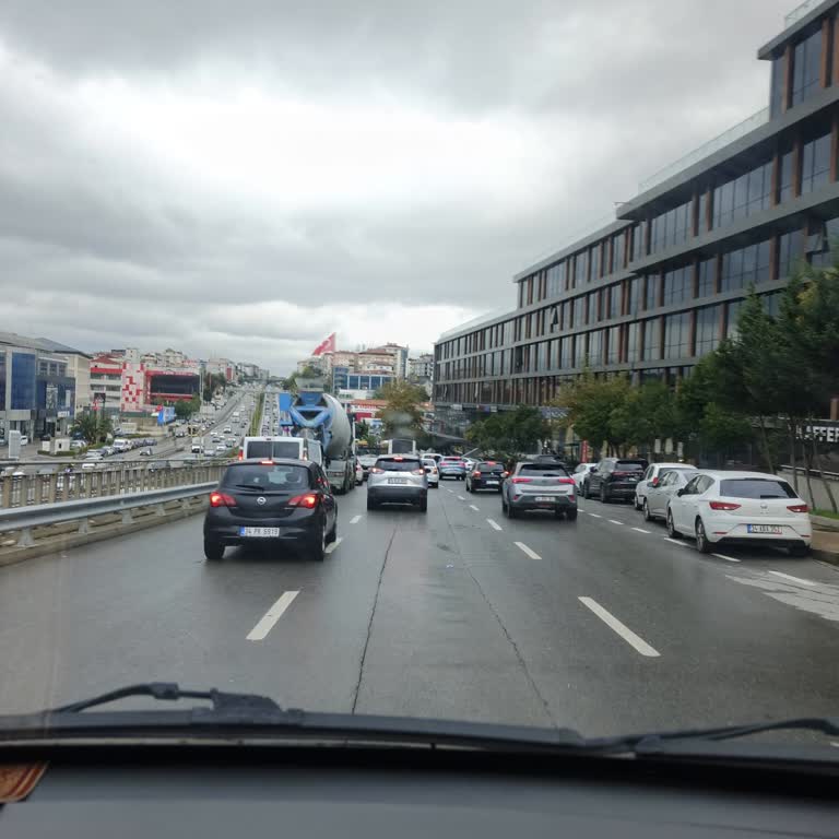 Pendik Yan Yolda Yoğun Trafikte Şerit İhlali Cezası Haksız Yazıldı, İptal Talebi