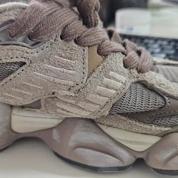 Kremlin Outlet Gelen Ayıplı Spor Ayakkabı İçin İade Talebi