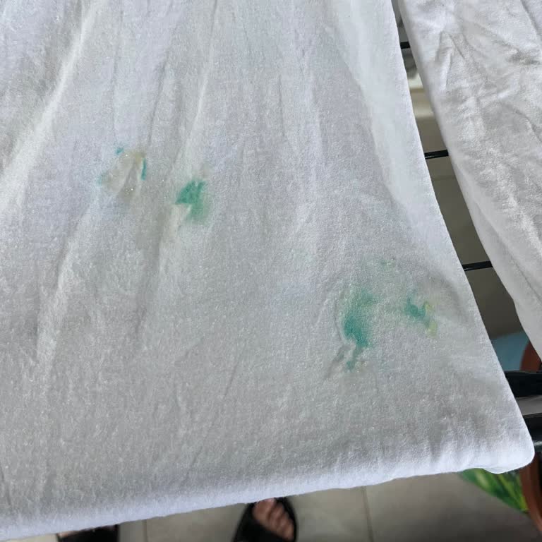 Peros Pratik Kapsül Deterjanı Çamaşırda Erimedi Ve Leke Bıraktı