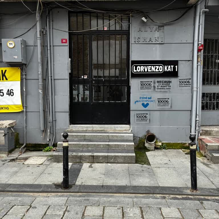 Randevu Saatinde Lorvenzo Showroom Kapalı, 30 Dakika Cevapsız Bekleme
