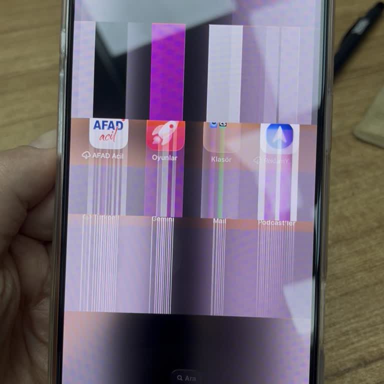 IPhone 17 Pro Max Ekran Sorunu Ve Değişim Talebi