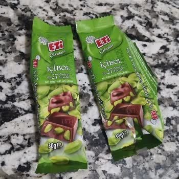 Eti İçibol Antep Fıstıklı Sütlü Çikolatada Boyut Ve Tat Tutarsızlığı Kalite Kontrol Şikayeti