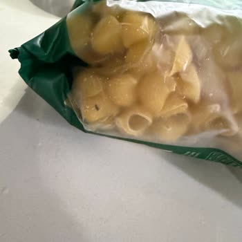 Makarna Paketi İçinde Böcek Tespiti Ve Mağaza İlgisizliği