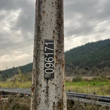 Yetersiz Sokak Aydınlatması Ve YEPAŞ İlgisizliği 7 Ayda Karanlıkta Düşen Yaşlı Komşuyu Yaraladı