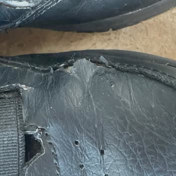 Hepsiburada Ve Skechers Ayakkabısında Üçüncü Kullanımda Deri Dökülmesi Ve İade Reddi