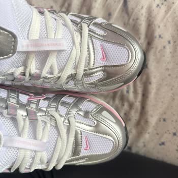 Nike P-6000 Modelinde Yanlış Taban Rengi Ve Kullanılmış Görünüm, İade Talebi Reddi