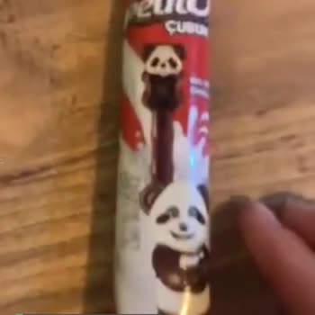 Eti Gıda Çikolata Rengi Kokusu Kötü