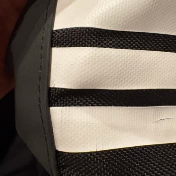 Adidas Çocuk Çantası Çatladı, Mağaza Kullanıcı Hatası Dedi Ve İadeyi Reddetti