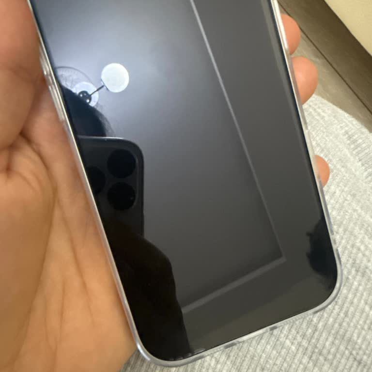İphone 17 Kurulumunda Yardım Eksikliği Ve Ekran Koruyucu Hatalı Takıldı