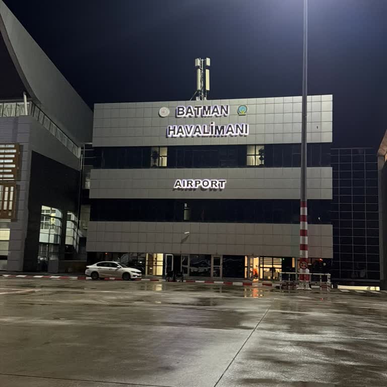 Ajet Uçuşunda Yanlış Havalimanı İnişi Ve Bilgilendirme Eksikliği