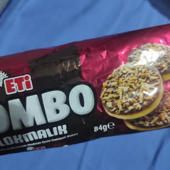 Eti Kombo Bisküvi Paketi Üzerindeki Kurt Ağına Benzer Yapı Gıda Güvenliği Endişesi