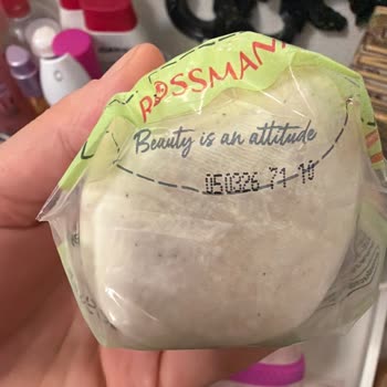 Rossmann'da Isana Yüz Temizleme Pamuğunda Kirli Kalıntı Şikayeti