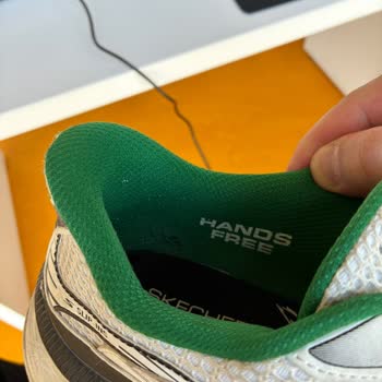 Skechers Arch Fit Slip-Ins Ayakkabısının Kısa Sürede İç Astarda Yırtılması Ve İade Talebi