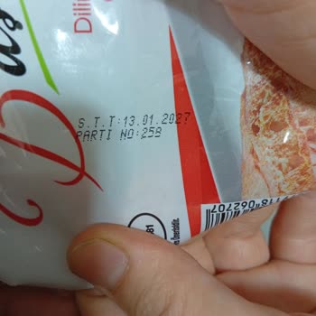 A101'de Satın Alınan Akşeker Sucuk Ürünü Küflü Çıktı, İade Talebi