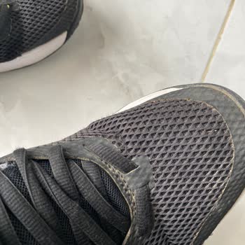 FLO Mağazasındaki Nike Spor Ayakkabısında Hızlı Aşınma, Garanti Reddi Ve Değişim Talebi