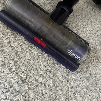 Dyson V15 Süpürge Başlık Dönmeme Ve Çekiş Gücü Sorunu Ücretsiz Değişim Talebi