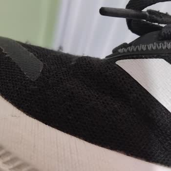 Adidas Bayan Spor Ayakkabısında Üst Kumaş Ve Topuk Yırtılmaları, Değişim Talebi Reddedildi