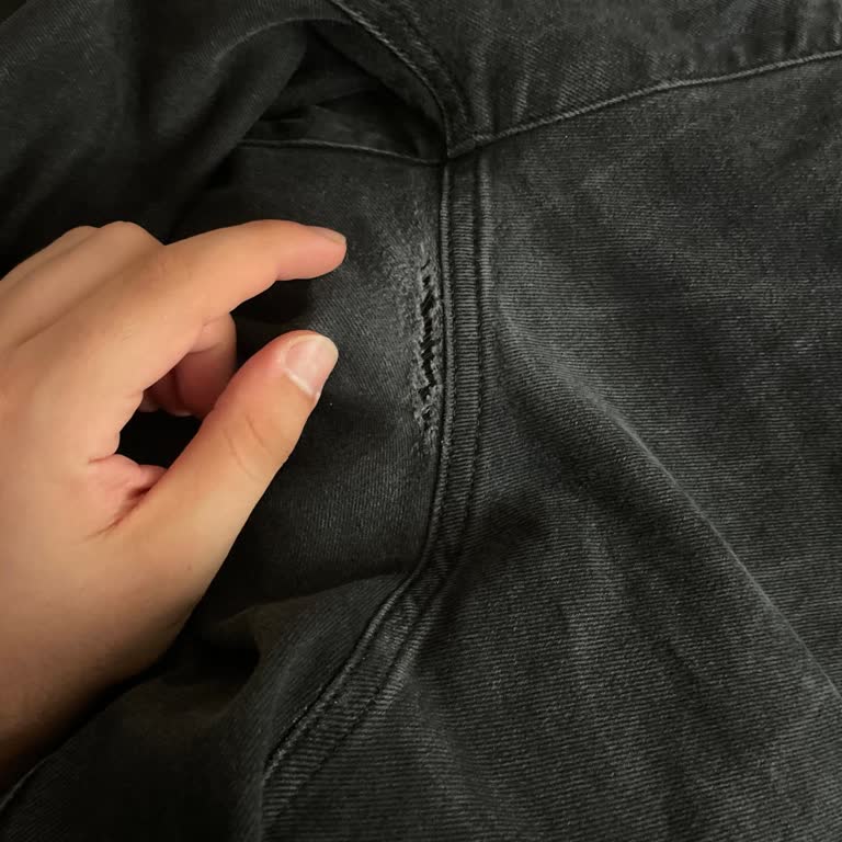 Mavi Siyah Kot Pantolon Dikişinin Kısa Sürede Açılması Ve Garanti Talebi