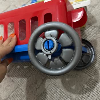 A101 Şubesinde Kırık Çocuk Oyuncağı Ve Hakaretli Personel Davranışı