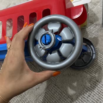 A101 Şubesinde Kırık Çocuk Oyuncağı Ve Hakaretli Personel Davranışı