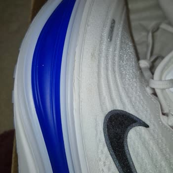 Ücretli Değişim Sonrası Aldığım Nike Vomero Plus Ayakkabısının Kırık Kutusu Ve Defolu Durumu
