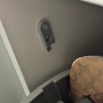 Adore 4 Çekmeceli Ayakkabılık Ayakları Kırıldı, Ücretsiz Yedek Parça Talebi