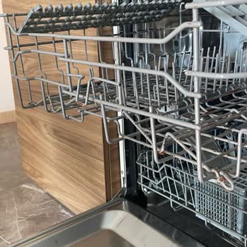 Garanti Sonrası Bulaşık Makinesi Üst Sepette Paslanma Ve Ücretsiz Değişim Talebi
